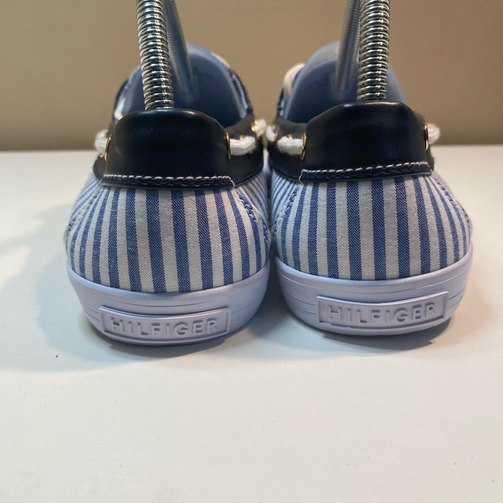 🔥 TOMMY HILFIGER BLUE WHITE STRIPPED BOAT SHOE MEN’S SZ 7.5 WOMEN SZ 9 UNISEX - Picture 4 of 8